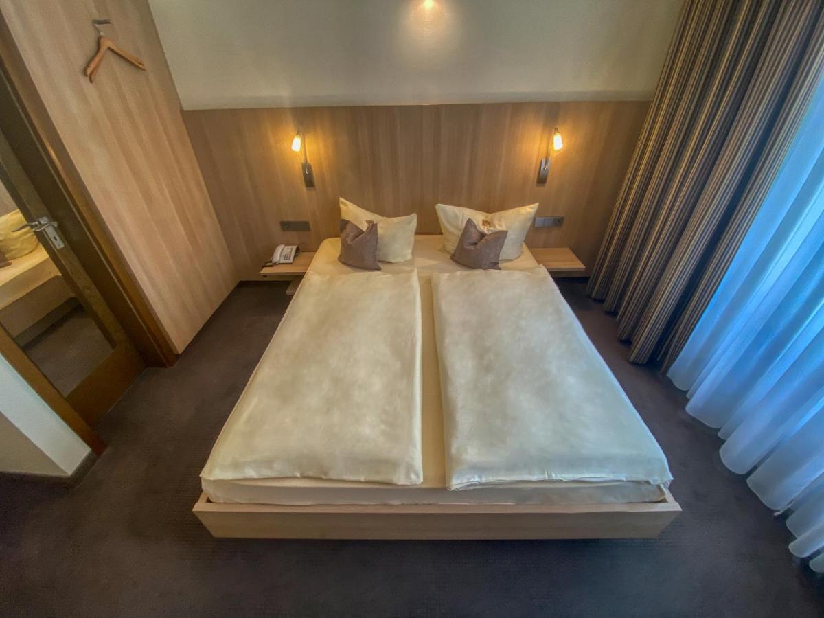 City Partner Hotel Berliner Hof Karlsruhe Bagian luar foto