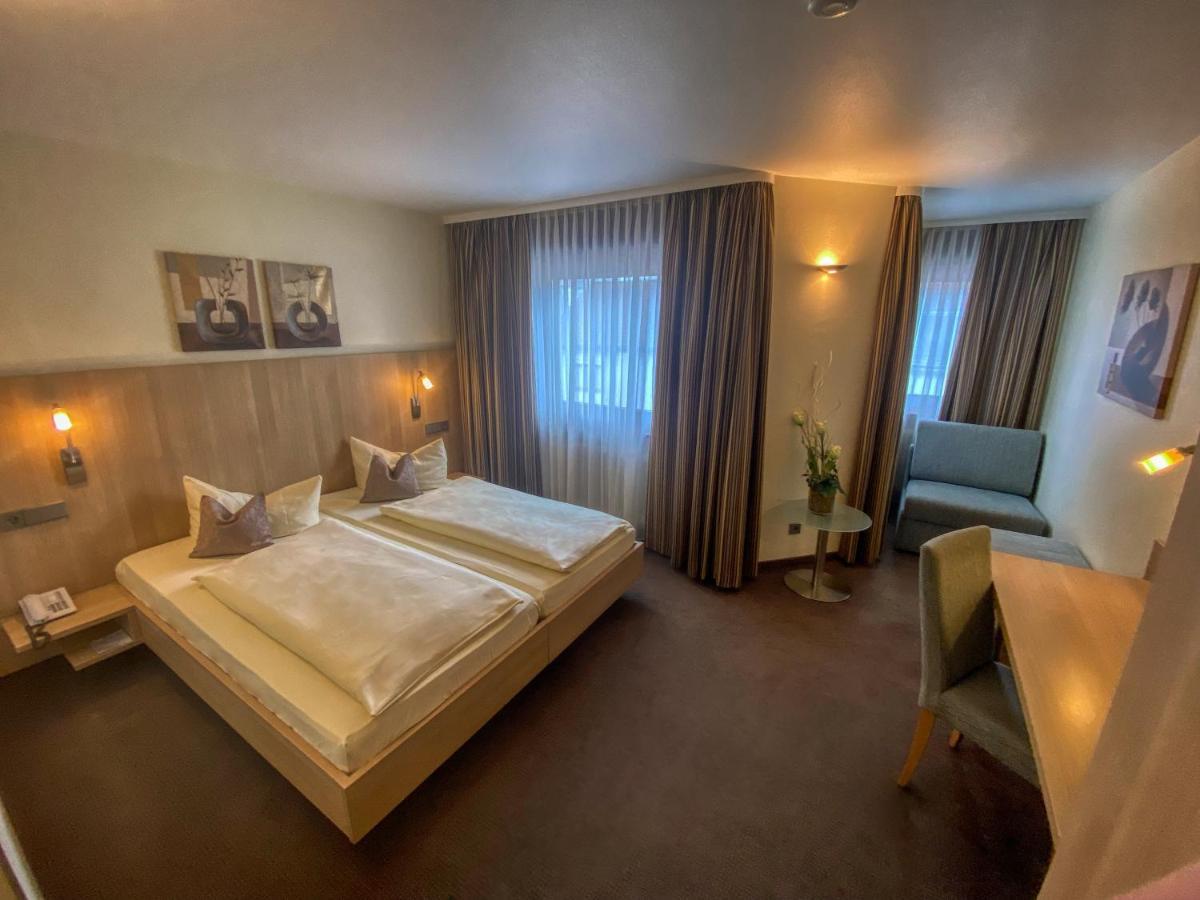City Partner Hotel Berliner Hof Karlsruhe Bagian luar foto
