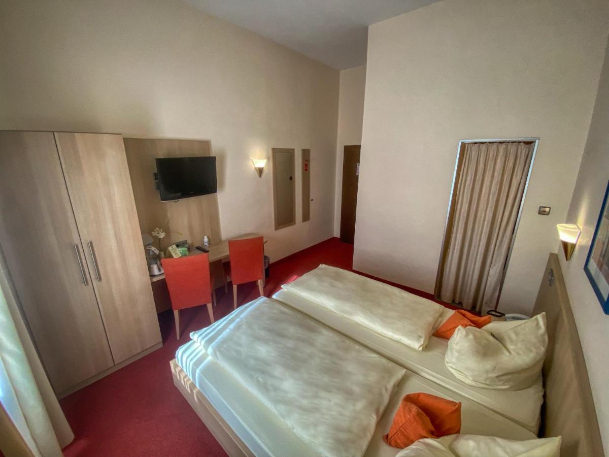 City Partner Hotel Berliner Hof Karlsruhe Bagian luar foto
