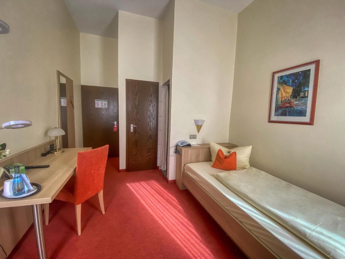 City Partner Hotel Berliner Hof Karlsruhe Bagian luar foto
